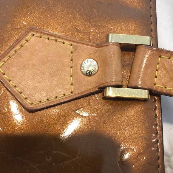 LV Vernis Patent Bronze Leather embossed logo tote bag with handles - Picture 9 of 14